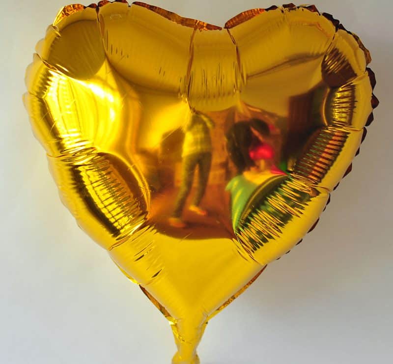 Bong bóng kiếng trái tim lớn màu vàng