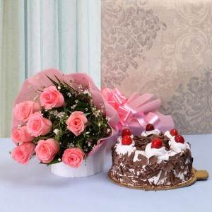 Bánh và hoa hồng