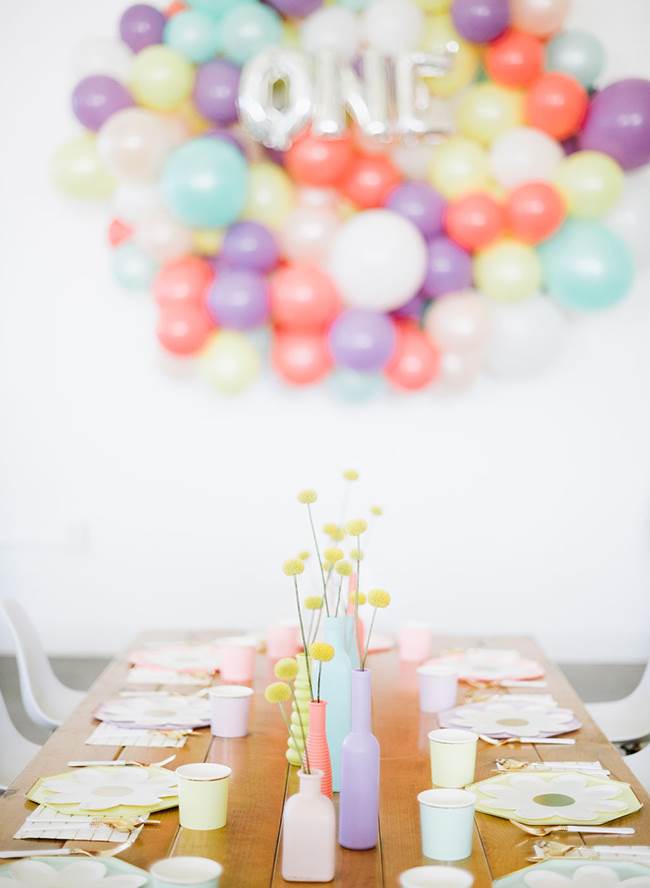Read more about the article Oh Joy đầy màu sắc!  Bữa tiệc sinh nhật đầu tiên đầy cảm hứng