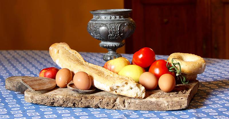 Thực phẩm thời Trung cổ bao gồm rất nhiều lựa chọn cho sức khỏe như trái cây và rau quả.