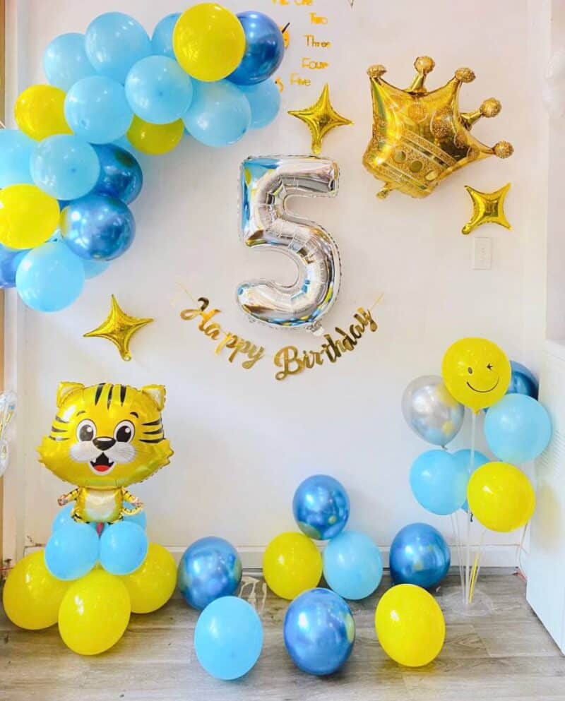 Set trang trí sinh nhật mèo vàng – Kool Style