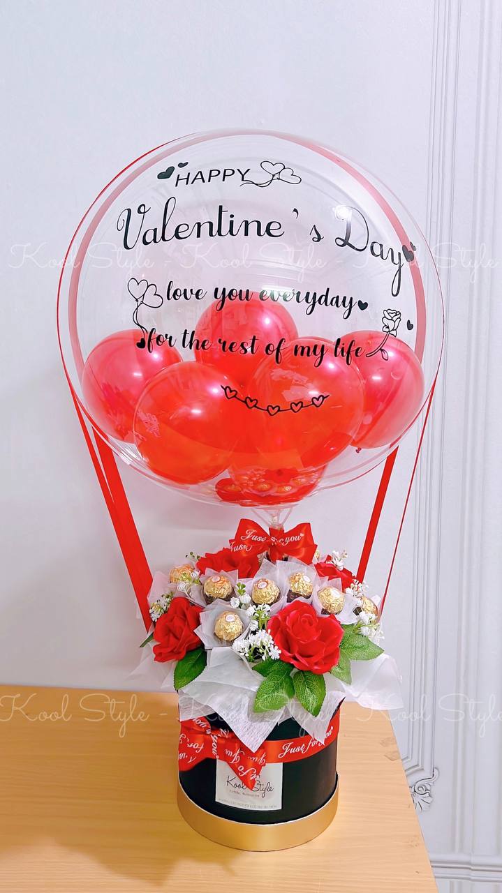 Hộp quà bong bóng Valentine hoa sáp và socola – Kool Style